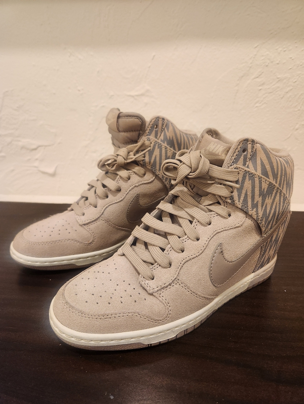 Nike | Dunk Hi-Print Sneakers - Picture 3 of 7